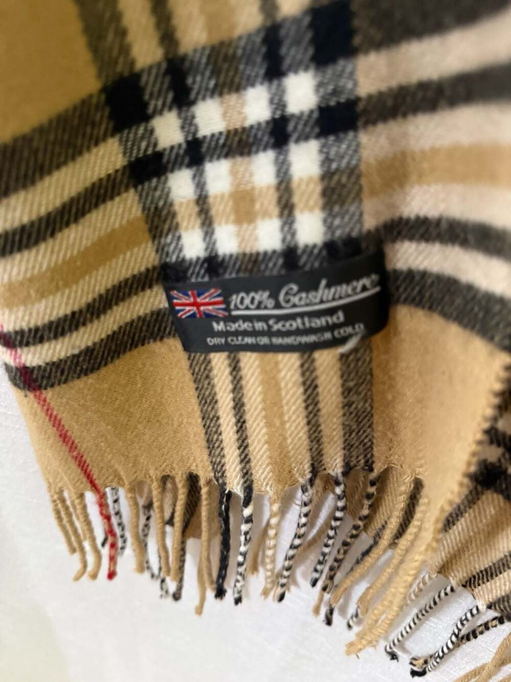 Classic Nova Check Plaid 100% Cashmere Scarf in Beige - Picture 2 of 2